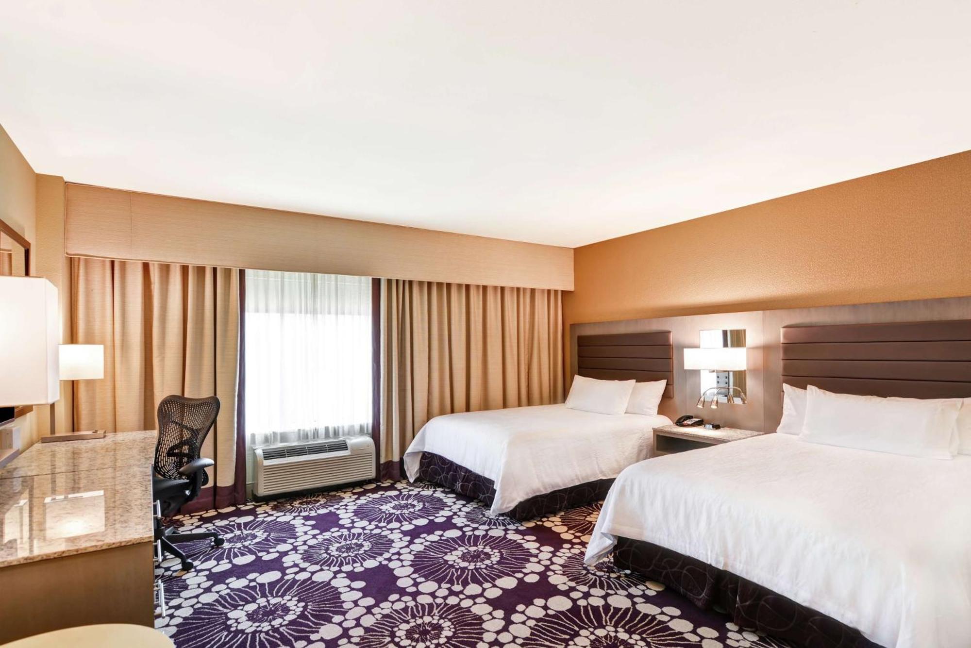 Hilton Garden Inn Raleigh/Crabtree Valley Exterior photo