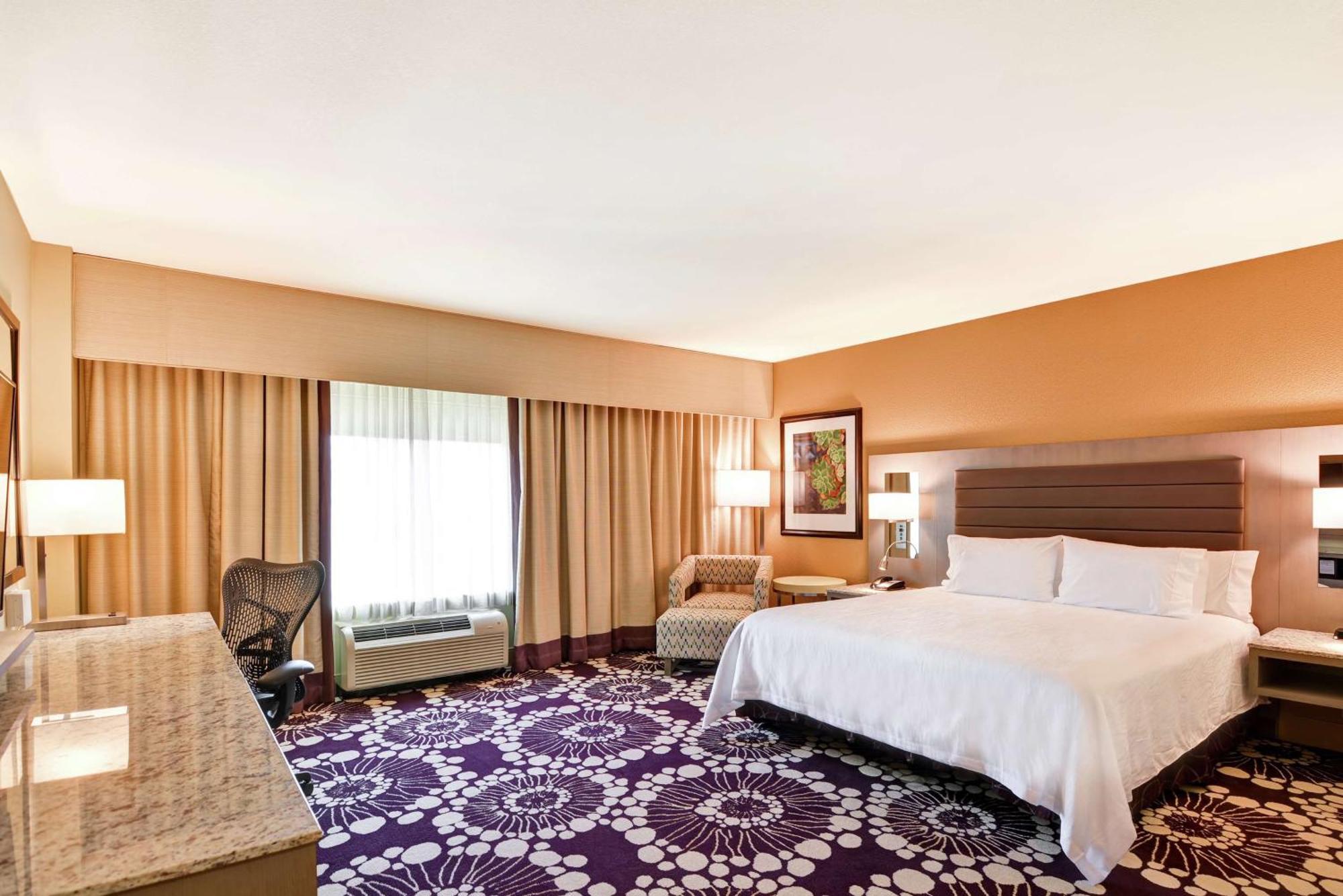 Hilton Garden Inn Raleigh/Crabtree Valley Exterior photo